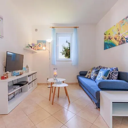 - Comfort One Bedroom B1 Lumbarda